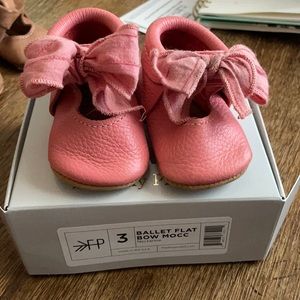 Freshly picked ballet flat bow moccasins
